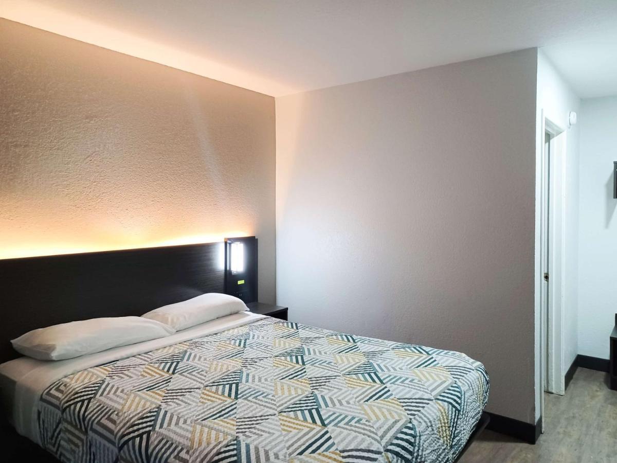 Motel 6-Fresno, Ca - Blackstone North Extérieur photo