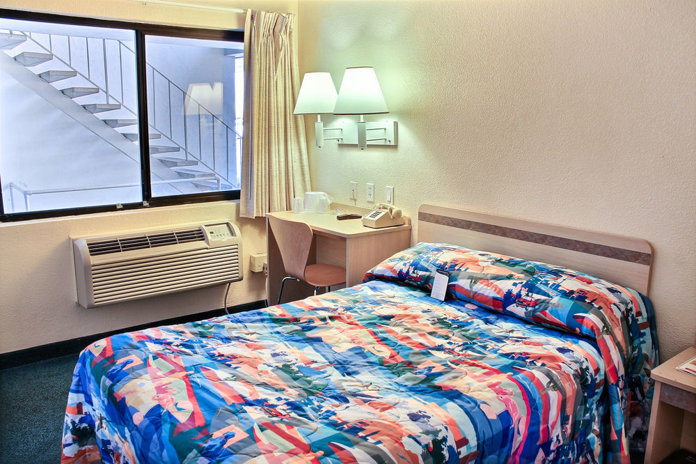 Motel 6-Fresno, Ca - Blackstone North Extérieur photo