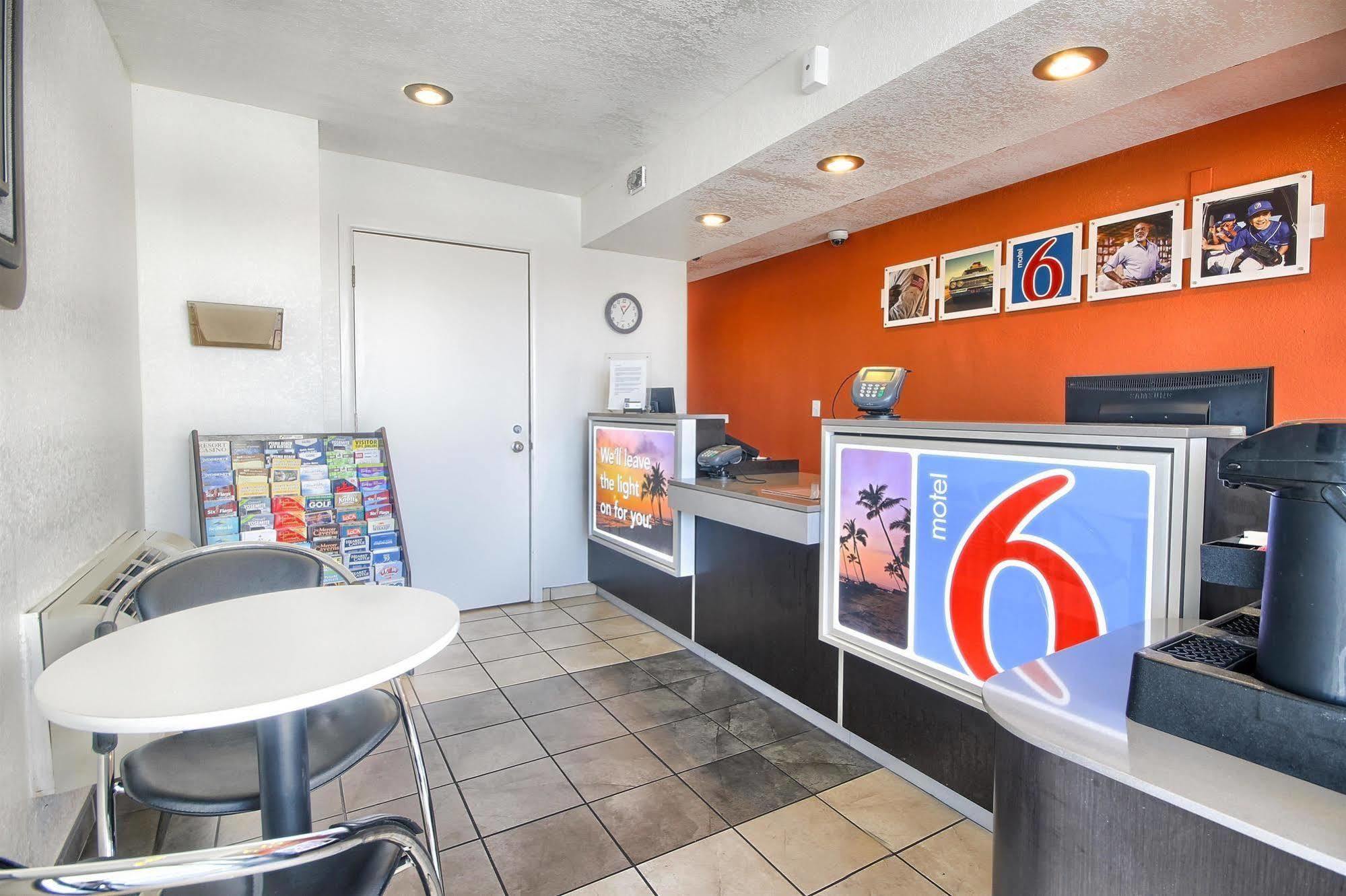 Motel 6-Fresno, Ca - Blackstone North Extérieur photo