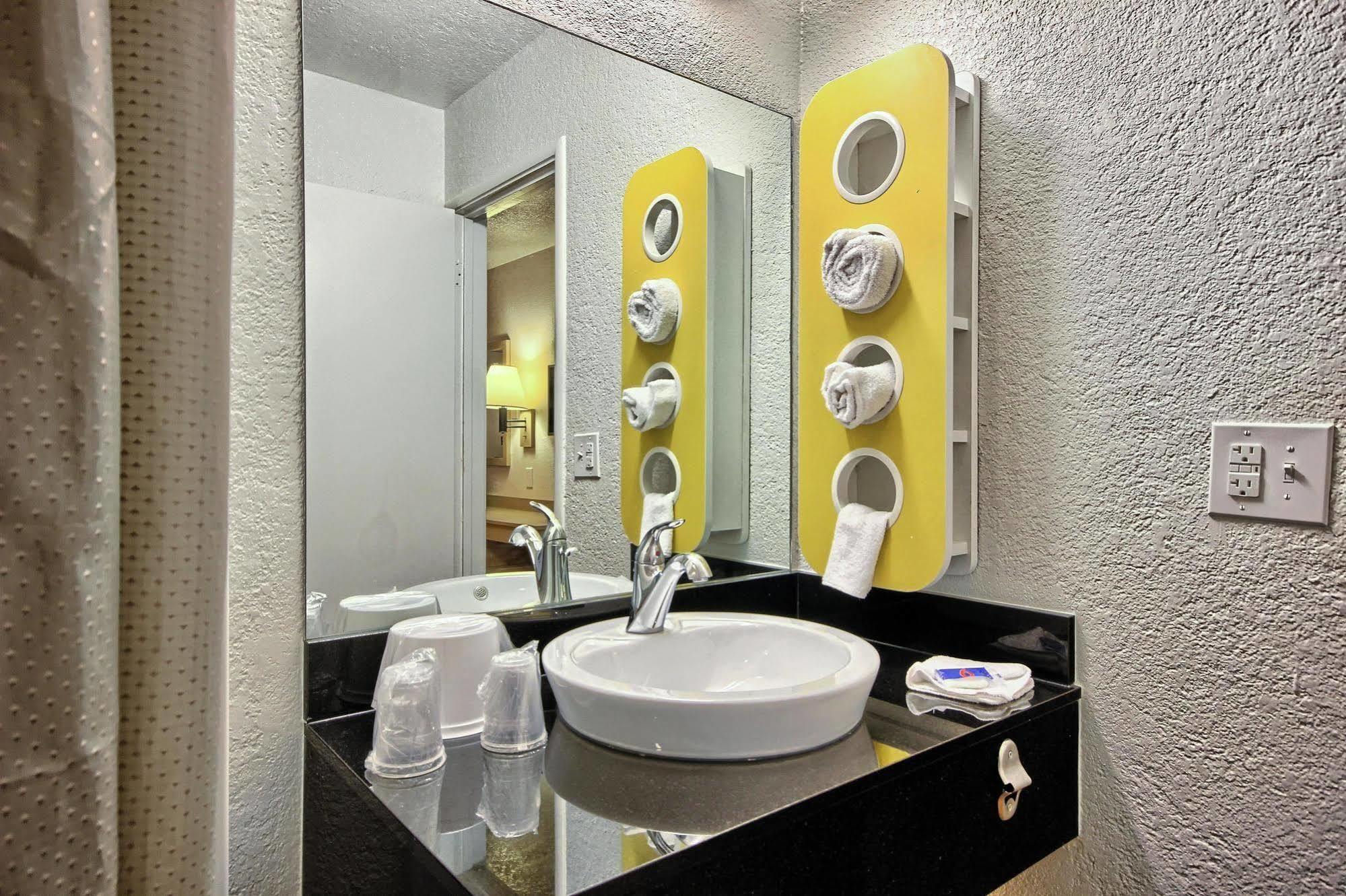 Motel 6-Fresno, Ca - Blackstone North Extérieur photo